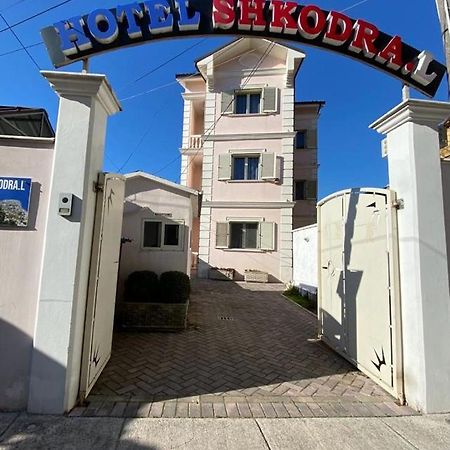 Hotel Shkodra L Екстериор снимка